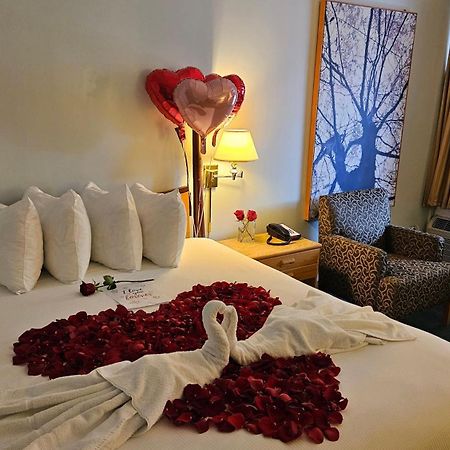The Cedars Inn Hotel & Convention Centre Gibsons Zewnętrze zdjęcie